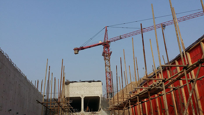 马楼水库施工现场塔吊